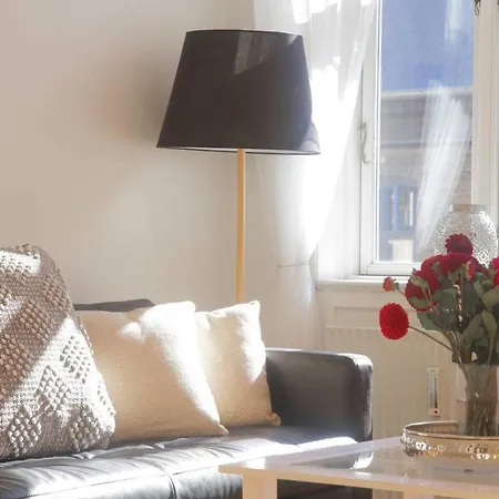 Magnificent In A Central Location! Apartment